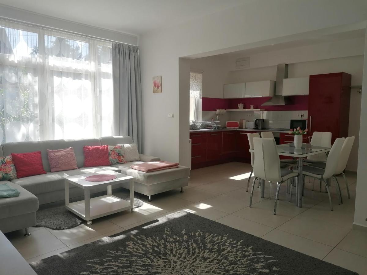 Angela Haz Apartment Balatonbereny Luaran gambar